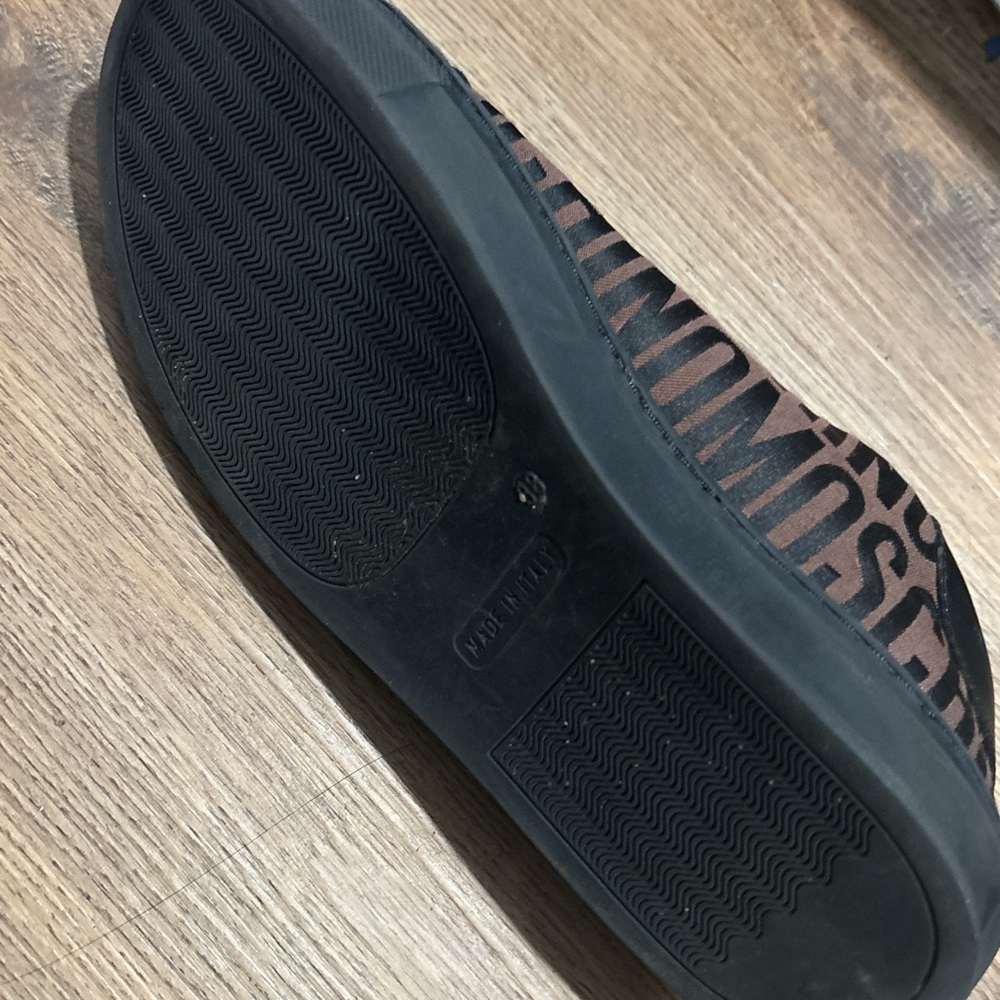 Women’s size 38  Black and mauve moschino shoes